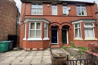 4 bed flat, Rusholme Grove, Victoria Park, Manchester, M145AR - Image 1